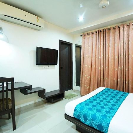 Hotel Aarya Inn Rāipur 외부 사진
