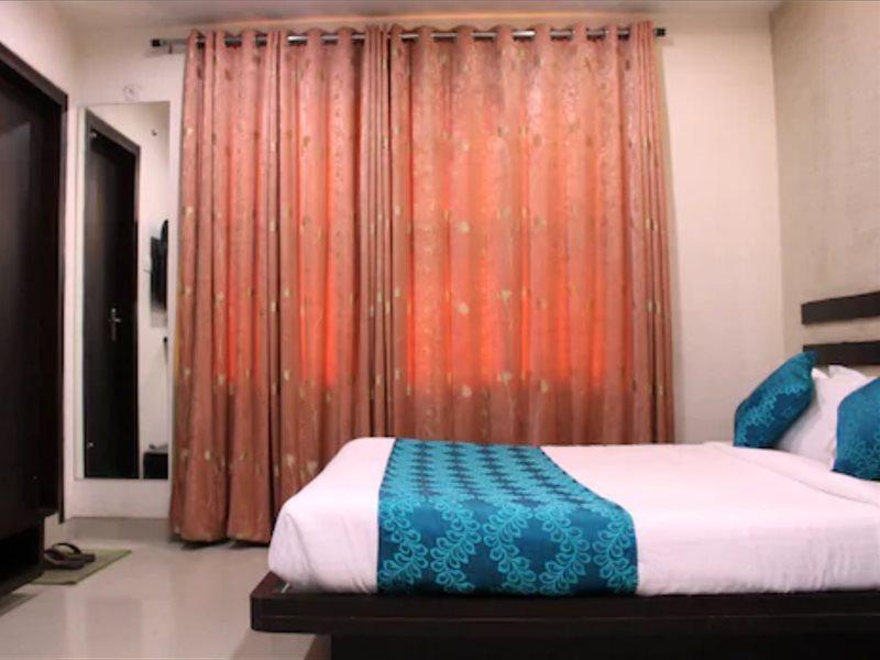 Hotel Aarya Inn Rāipur 외부 사진