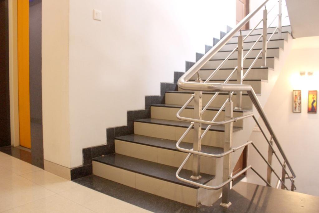 Hotel Aarya Inn Rāipur 외부 사진