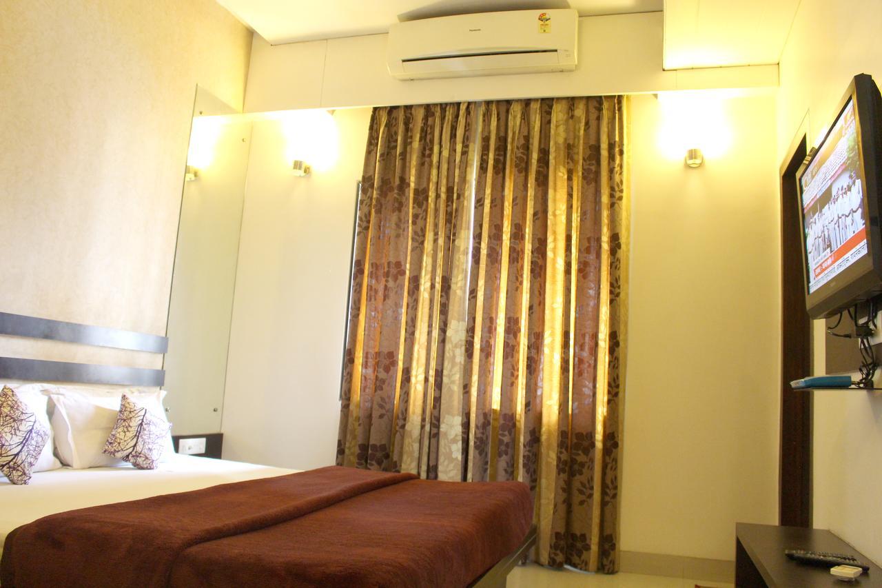 Hotel Aarya Inn Rāipur 외부 사진
