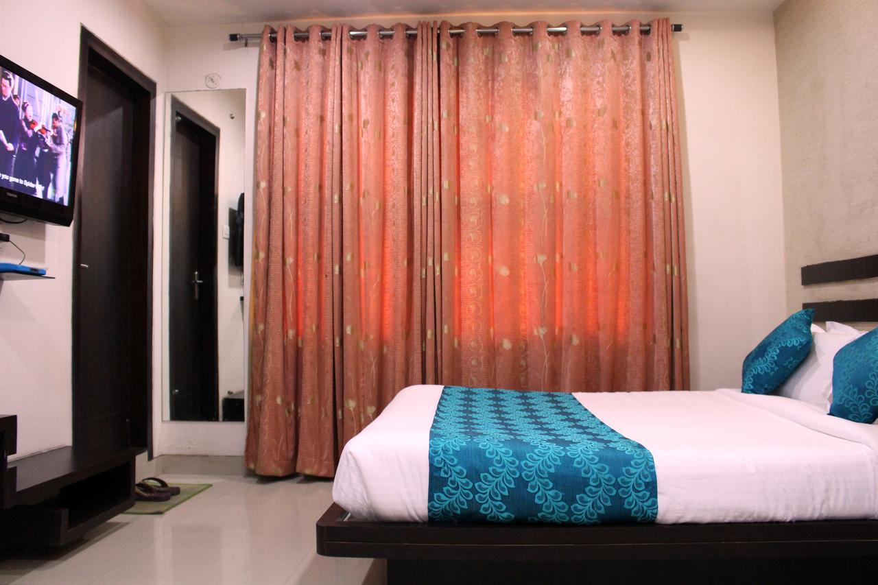 Hotel Aarya Inn Rāipur 외부 사진