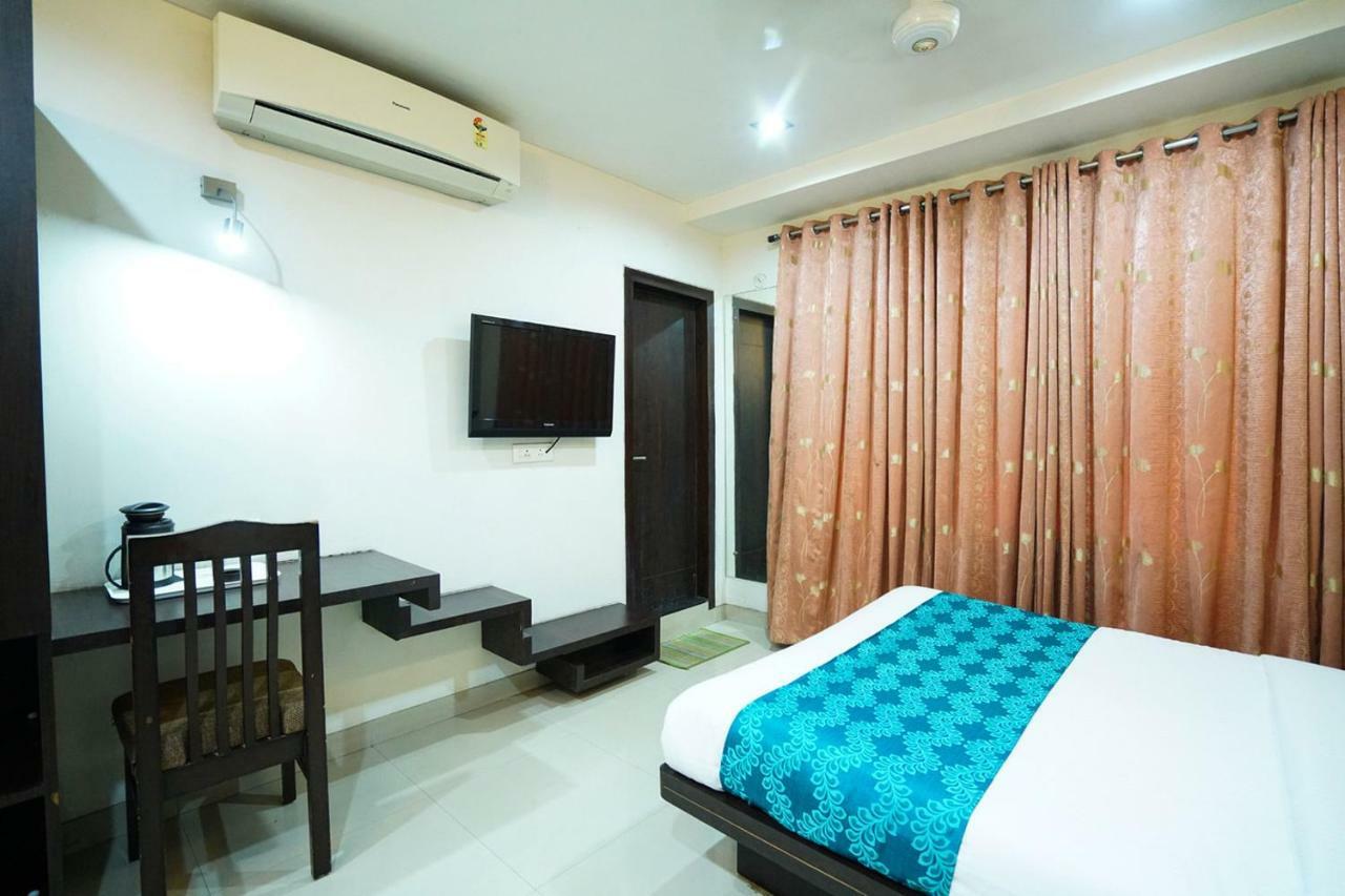 Hotel Aarya Inn Rāipur 외부 사진