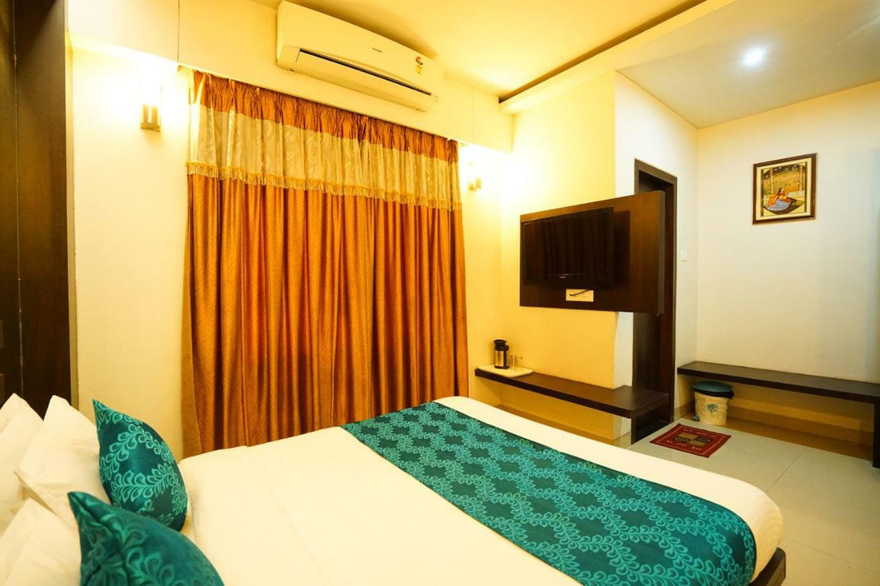 Hotel Aarya Inn Rāipur 외부 사진